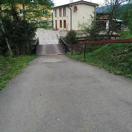度假居 Domcek *